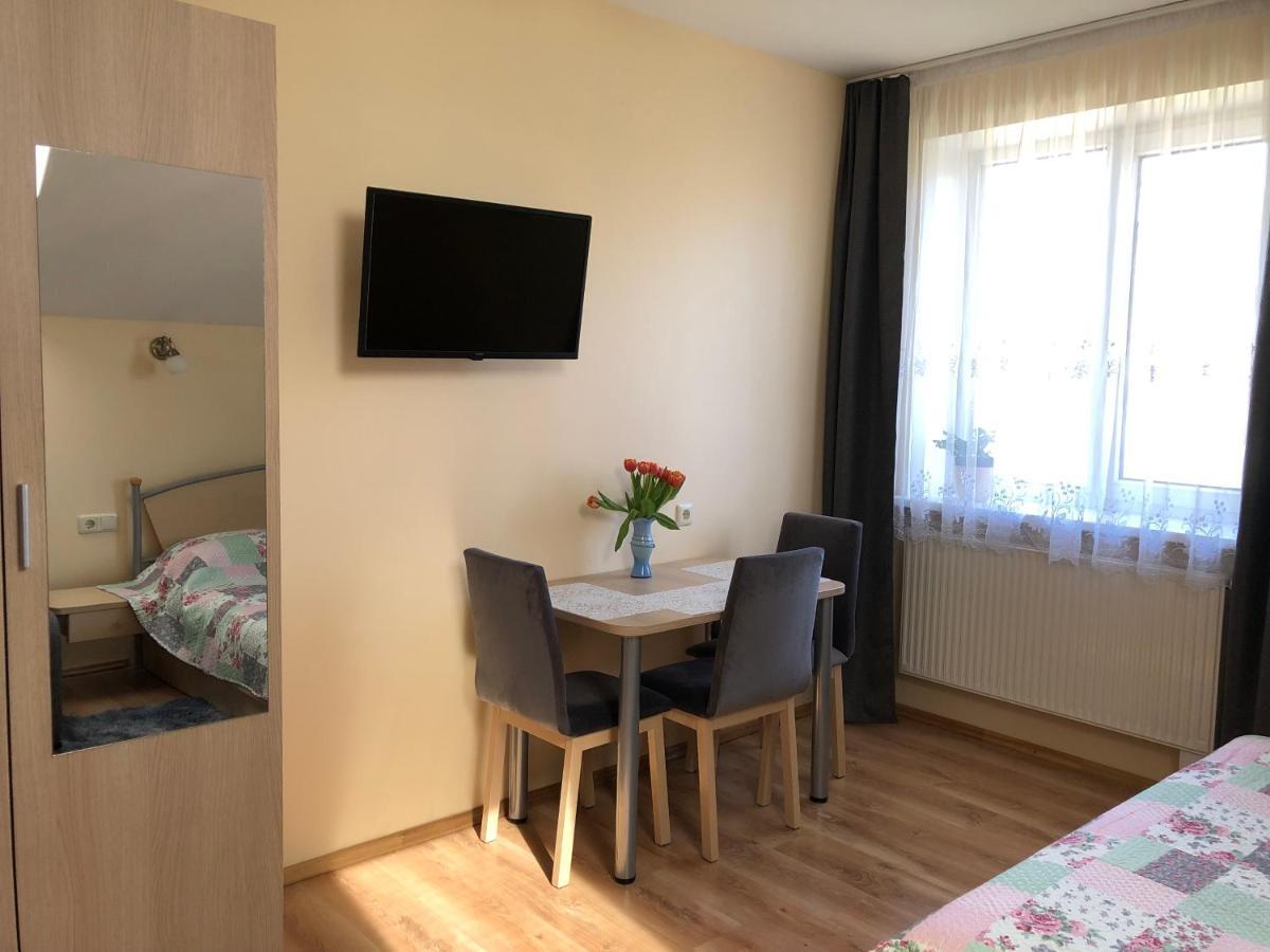 Viktoras Apartments Паланга Екстериор снимка